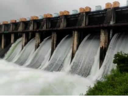 Discharge of water from Girna Dam begins, 4 thousand 983 cusecs of water from overflowed Manyad into the riverbed | गिरणा धरणातून पाण्याचा विसर्ग सुरू, ओव्हरफ्लो झालेल्या मन्याडमधून ४ हजार ९८३ क्युसेक पाणी नदीपात्रात