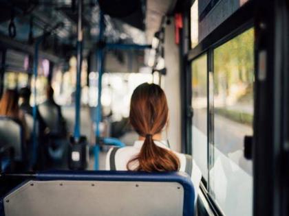 Deliberately touched the limbs of a 17-year-old girl during a bus journey; Bus conductor arrested for molestation | बस प्रवासात १७ वर्षीय मुलीच्या अंगाला जाणीवपूर्वक केला स्पर्श; विनयभंग करणाऱ्या बस कंडक्टरला अटक