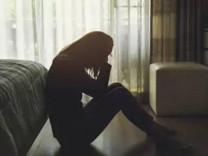 Hingoli: 'It was the last meeting with her father'; Student ends life in Pimpaldari tribal hostel | Hingoli: 'अखेरची ठरली वडिलांची भेट'; आदिवासी वसतिगृहात विद्यार्थिनीने संपवले जीवन Hingoli: 'It was the last meeting with her father'; Student ends life in Pimpaldari tribal hostel | Hingoli: 'अखेरची ठरली वडिलांची भेट'; आदिवासी वसतिगृहात विद्यार्थिनीने संपवले जीवन