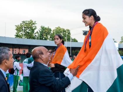 uldana's girl bag Gold medal in colombo | बुलडाण्याच्या लेकीला कोलंबोत सुवर्णपदक