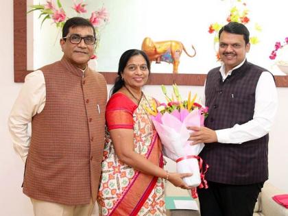 BJP rebel MLA Geeta Jain met CM Devendra Fadnavis today and extended her support to BJP | भाजपाला आणखी एका अपक्षाचा पाठिंबा; गीता जैन यांनी घेतली मुख्यमंत्र्यांची भेट!