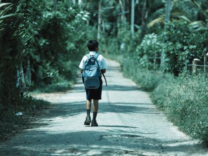 Over 272 million children out-of-school across the globe: Global Education Monitoring report | अनेक संकटांमुळे जगभरातील २७ कोटी मुलांची शाळा सुटली; वर्षात संख्या २ कोटींनी वाढली Over 272 million children out-of-school across the globe: Global Education Monitoring report | अनेक संकटांमुळे जगभरातील २७ कोटी मुलांची शाळा सुटली; वर्षात संख्या २ कोटींनी वाढली