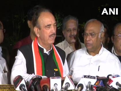 entire country is anguished at the way the President & Governor conducting themselves | राष्ट्रपती आणि राज्यपालांच्या भूमिकेबाबत देशात संताप, गुलाम नबी आझाद यांची टीका