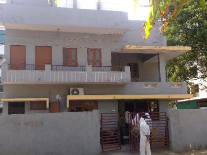 engineer son killed mother and committed suicide, decomposed bodies found out in house | धक्कादायक! आईची हत्या करून मुलाची आत्महत्या; कुजलेल्या आवस्थेत आढळले मृतदेह