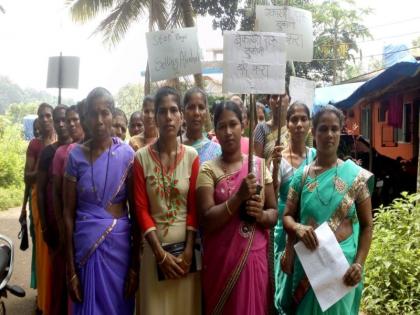 In the rural areas of Goa, when women call them the liquor barber | गोव्यातील ग्रामीण भागात महिला जेव्हा पुकारतात दारूबंदीचा एल्गार 