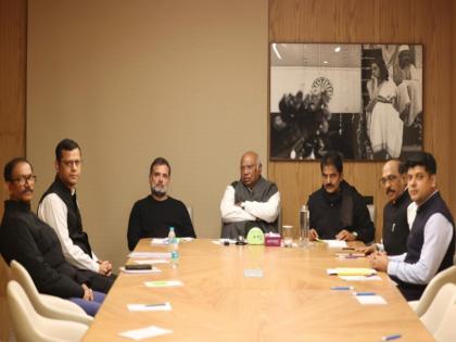 काँग्रेसची विधानसभेसाठी तयारी सुरू; युरी, अमित पाटकर दिल्लीत, राहुल गांधी, खर्गे यांच्याशी बैठक - Marathi News | congress preparation for assembly elections 2027 begin yuri alemao amit patkar in delhi meeting with rahul gandhi and mallikarjun kharge | Latest politics News at Lokmat.com