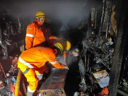 A fire broke out at a stationery shop in Goa's Margao, property worth lakhs was gutted | गोव्यातील मडगावात एका स्टेशनरी दुकानाला आग, लाखोंची मालमत्ता जळून खाक