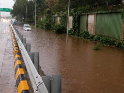 6 inches collapsed in 24 hours heavy rain in goa with 8 inches in capital panaji | २४ तासांत ६ इंच 'कोसळला'; राजधानी पणजीत ८ इंचांसह अतिवृष्टी, राज्यभरात पडझड