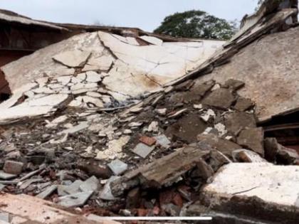 how did the slab fall without even touching it goa kala academy collapsed roof old | स्पर्शही न करता स्लॅब कसा पडला? कोसळलेले छप्पर जुनेच 