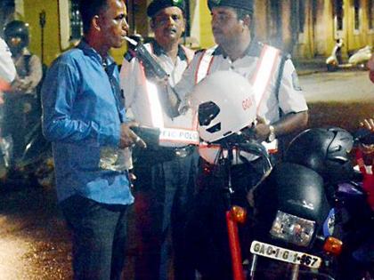 goa police will take very serious action in drink and drive cases | गोव्यात मद्यपींचं बुरे दिन; कायमस्वरुपी गुन्हेगारांच्या यादीत नाव जाणार