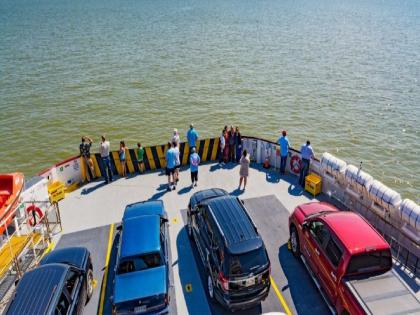 Now you can travel to Goa by train with your own car! How? Find out... | स्वत:च्या कार घेऊन आता ट्रेनने जाता येणार गोव्याला! कसं? जाणून घ्या... Now you can travel to Goa by train with your own car! How? Find out... | स्वत:च्या कार घेऊन आता ट्रेनने जाता येणार गोव्याला! कसं? जाणून घ्या...
