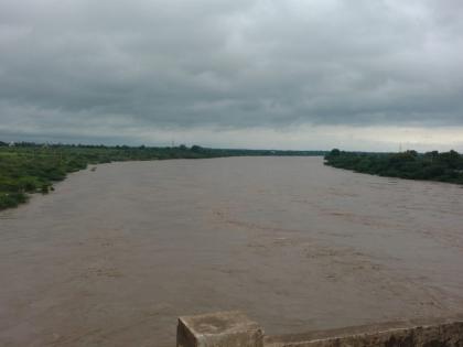 Disagreement among officials of water resources department over release of water for Marathwada | मराठवाड्यासाठी पाणी सोडण्यावरून जलसंपदा विभागाच्या अधिकाऱ्यांत मतभेद