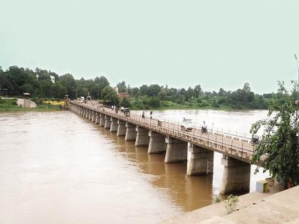 Rivers flourish, the fields are dry only | नद्या फुल्लं, शेतं मात्र कोरडी