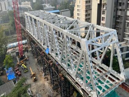 Andheri's gokhale bridge likely to be delayed by a month test of heavy vehicles on 23rd february | गोखले पुलावरून जायचंय? अजून महिनाभर थांबा!