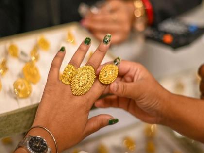 Gold Silver Price Today : सोनं महागलं, चांदी झाली स्वस्त; आज काय आहेत नवे दर? पटापट चेक करा - Marathi News | Gold Silver rate Today 5 may 2026 Gold has become expensive silver has become cheap What are the new rates today Check quickly | Latest business News at Lokmat.com