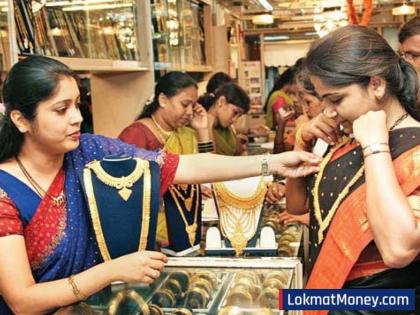 सोने-चांदीने गुंतवणूकदार मालामाल, गेल्या एका वर्षात मिळाले सोन्यातून ४४ तर चांदीतून ४५ टक्के रिटर्न - Marathi News | Investors are getting rich with gold and silver, in the last one year they got 44 percent returns from gold and 45 percent from silver. | Latest business News at Lokmat.com सोने-चांदीने गुंतवणूकदार मालामाल, गेल्या एका वर्षात मिळाले सोन्यातून ४४ तर चांदीतून ४५ टक्के रिटर्न - Marathi News | Investors are getting rich with gold and silver, in the last one year they got 44 percent returns from gold and 45 percent from silver. | Latest business News at Lokmat.com