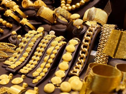 सोने दीड लाखावर, तरी खरेदी जोरात; आयात तुफान वाढली, भारताला स्वित्झर्लंडच्या सोन्याचा मोह - Marathi News | Gold at Rs 1 lakh 50 thousand yet buying in full swing; Imports surge, India lured by Swiss gold | Latest business News at Lokmat.com