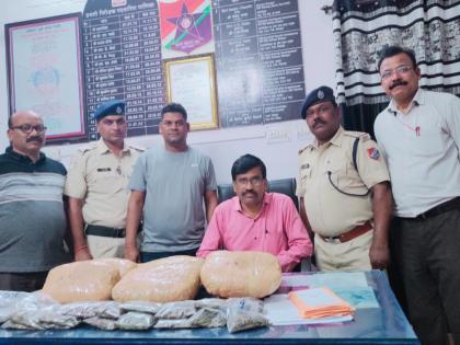 10 kg of ganja seized under operation narcos special campaign of rpf | ‘ऑपरेशन नार्कोस’ अंतर्गत १० किलो गांजा लागला हाती; आरपीएफची विशेष मोहीम