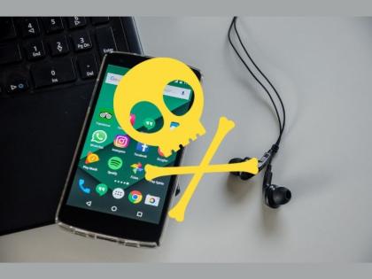 Google play store banned 136 apps for stealing money from bank account check full list  | बँक डिटेल्स चोरणाऱ्या 136 धोकादायक अ‍ॅप्सवर गुगलकडून बंदी, पाहा यादी 