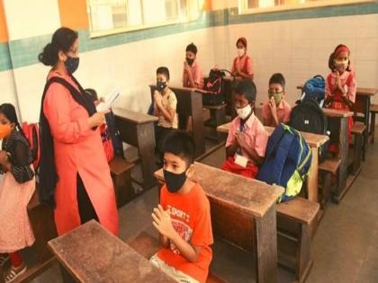 A total of one government school closed in the panchayat area; Use only as polling station on polling day | पंचायत क्षेत्रातील एकूण एक सरकारी शाळा बंद; वापर फक्त मतदाना दिवशी मतदान केंद्र म्हणून