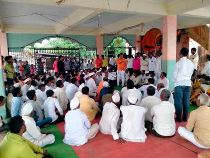 Marriage certificate required; Plant trees first; Revolutionary Resolution of Borgaon Kale Gram Sabha | 'विवाह प्रमाणपत्र हवय, आधी वृक्षारोपण करा'; बोरगाव काळे ग्रामसभेचा क्रांतिकारी ठराव