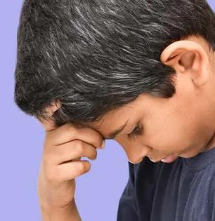 १०- १२ वर्षांच्या मुलांचेही केस पांढरे झालेले दिसतात, 'हा' उपाय लगेचच करा-केस पिकणार नाहीत