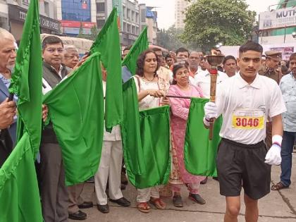 Rally organized in Kalyan on the occasion of Constitution Day and Martyr's Day | संविधान दिन व शहीद दिनानिमित्त कल्याणमध्ये रॅलीचे आयोजन