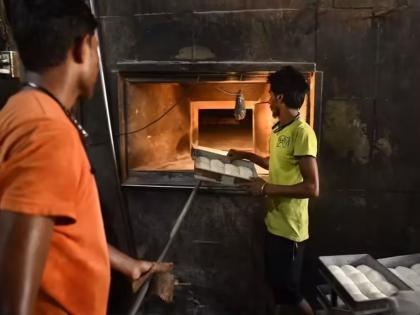 Bakeries get extension to convert to green fuel; MPCB given deadline till July 28 | हरित इंधनात रूपांतरासाठी बेकऱ्यांना मुदतवाढ; एमपीसीबीला दिली २८ जुलैपर्यंत मुदत Bakeries get extension to convert to green fuel; MPCB given deadline till July 28 | हरित इंधनात रूपांतरासाठी बेकऱ्यांना मुदतवाढ; एमपीसीबीला दिली २८ जुलैपर्यंत मुदत