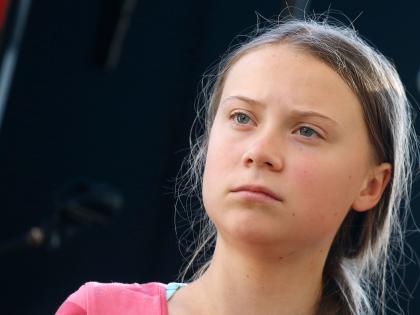 'Greta Thunberg' hands the handsome young man! | ‘ग्रेटा थनबर्ग’च्या हातात आव्हाणेकर तरुणाईचा हात !