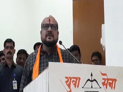 Shiv Sena leader and minister Gulabrao Patil strongly criticizes BJP | शिवसेना संपवणारा पैदा झालेला नाही; मंत्री गुलाबराव पाटलांचा विरोधकांवर निशाणा