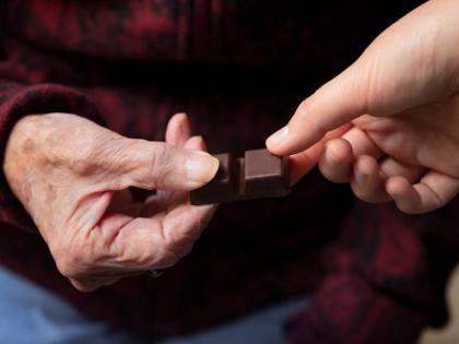 59-year-old businesswoman feeds her girlfriend chocolates, blackmails shopkeeper by recording video, finally... | ५९ वर्षीय व्यावयसायिकाने गर्लफ्रेंडला चॉकलेट भरवले, व्हिडीओ रेकॉर्ड करून दुकानदाराने ब्लॅकमेल केले, अखेर... 59-year-old businesswoman feeds her girlfriend chocolates, blackmails shopkeeper by recording video, finally... | ५९ वर्षीय व्यावयसायिकाने गर्लफ्रेंडला चॉकलेट भरवले, व्हिडीओ रेकॉर्ड करून दुकानदाराने ब्लॅकमेल केले, अखेर...