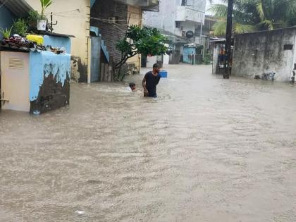 17 people died in 24 hours due to heavy rain in Gujarat Ahmedabad Surat highway closed | गुजरातमध्ये अतिवृष्टीमुळे २४ तासांत १७ जणांचा मृत्यू, अहमदाबाद-सुरत महामार्ग बंद