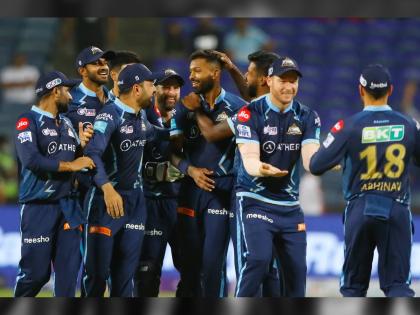 Hardik Pandya Led Gujarat Titans beat Rishabh Pant led Delhi Capitals to register second straight win in IPL 2022 GT vs DC Shubman Gill Lockie Ferguson shines | Hardik Pandya, IPL 2022 GT vs DC Live: 'गुजरात' पडलं 'दिल्ली'वर भारी! हार्दिक पांड्याच्या 'टायटन्स'चा सलग दुसरा विजय, Rishabh Pant च्या संघाचा १४ धावांनी पराभव