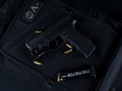 NYC student, 16, pledges to shoot up school on social media, found with loaded gun after Instagram steps in | न्यूयॉर्क येथील शाळेत धक्कादायक प्रकार; १६ वर्षाचा विद्यार्थी वर्गात पिस्तूल घेऊन आला अन्...