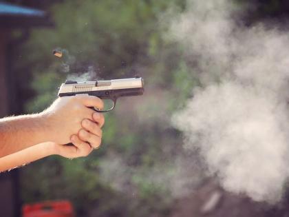 A female intern at a medical center in Nagpur was shot | खळबळजनक! नागपुरात मेडिकलमधील पॅरामेडिकल टेक्नॉलॉजीच्या इंटर्न डॉक्टरवर फायरिंगचा प्रयत्न