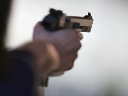 Coaching Classes War on high, a pistol aimed at the classroom from the entrance of the students | कोचिंग क्लासेस वॉर शिगेला,विद्यार्थ्यांच्या प्रवेशावरुन क्लासचालकास लावले पिस्तूल