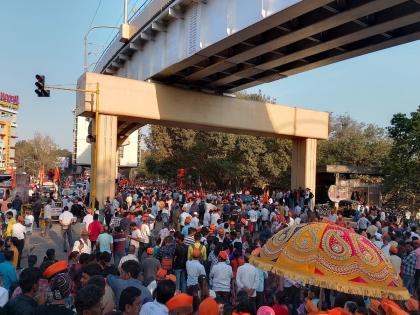 Manoj Jarange Patil: Maratha storm on Gunjan Chowk to Tarakeshwar road in Pune | Manoj Jarange Patil: पुण्यातील गुंजन चौक ते तारकेश्वर रस्त्यावर मराठ्यांचं वादळ