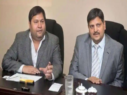 Gupta brothers arrested: Gupta brothers from South Africa arrested in UAE, accused of embezzling billions | Gupta brothers arrested: दक्षिण आफ्रिकेतून फरार गुप्ता ब्रदर्स UAE मध्ये अटकेत, अब्जो रुपयांचा घोटाळा केल्याचा आरोप