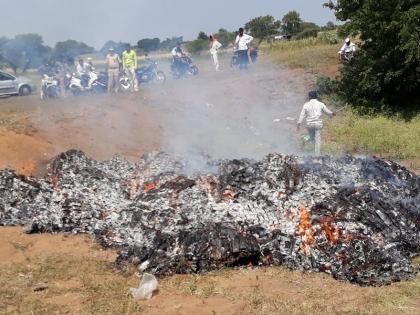 18 lacs of Gutkha destroyed by Food and Drug Administration in Beed | बीडमध्ये अन्न व औषध प्रशासनाकडून १८ लाखाचा गुटखा नष्ट