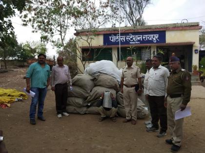 12 lakh gutkha seized | १२ लाखांचा गुटखा जप्त 