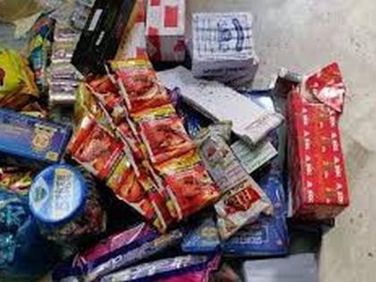 Gutkha stocks seized from grocery shop at Hivarkhed, Mundgaon | हिवरखेड, मुंडगाव येथील किराणा दुकानातून गुटख्याचा साठा जप्त