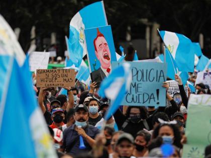 Why do young people in Guatemala say We are fed up? | ग्वाटेमालामधील तरुण We are fed up  असं का म्हणताय?