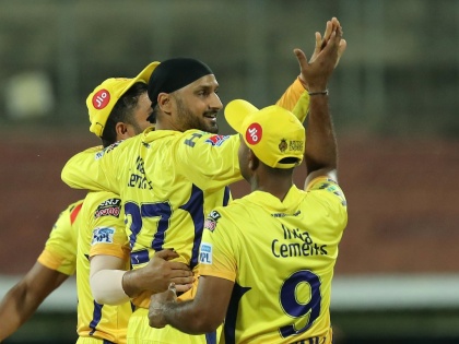 IPL 2019: Chennai Super Kings cruised Royal Challengers Bangalore in just 70 runs | IPL 2019 : चेन्नईने उडवला ७० धावांत बंगळुरुचा खुर्दा