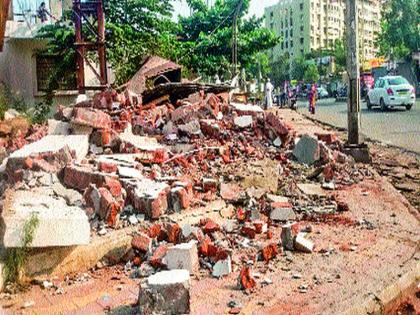 Pune: Corporator's office flattened; Hatha on encroachment in Hadapsar | पुणे: नगरसेवकाचे आॅफिस जमीनदोस्त; हडपसरमध्ये अतिक्रमणांवर हातोडा