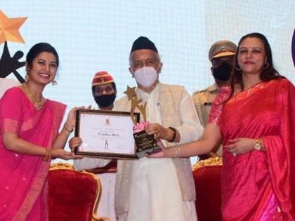 Prajakta Mali receives 'Kamala Rising Star' award from Governor | प्राजक्ता माळीच्या शिरपेचात मानाचा तुरा!, राज्यपालांच्या हस्ते मिळाला 'कमला रायझिंग स्टार' पुरस्कार