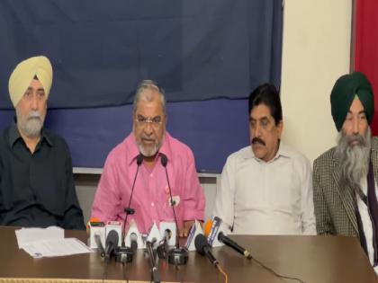 The Centre should pass the Minimum Support Price Act, demanded Swabhimani Shetkari Sanghatana leader Raju Shetty | केंद्राने हमीभावाचा कायदा पारित करावा, राजू शेट्टींनी केली मागणी The Centre should pass the Minimum Support Price Act, demanded Swabhimani Shetkari Sanghatana leader Raju Shetty | केंद्राने हमीभावाचा कायदा पारित करावा, राजू शेट्टींनी केली मागणी