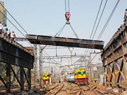 The work on the Hancock Bridge is still pending, with construction costs increasing over time | हँकॉक पुलाचे काम अजूनही रखडलेलेच, पुनर्बांधणीच्या खर्चासह कालावधीत होणार वाढ