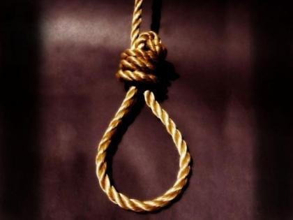 A youth committed suicide by hanging himself in Kumtha Shivara | कुमठा शिवारात युवकाची गळफास घेऊन आत्महत्या