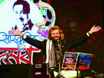 Padma Shree Hansraj Hans's Sufian folk music became a Nagpurkar | पद्मश्री हंसराज हंस यांच्या सुफियाना लोकसंगीताने नागपूरकर झाले दंग