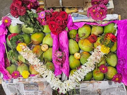 Arrival of Devgad Hapus at Gultekdi Market Yard of Pune Bazar Samiti | पुणे बाजार समितीच्या गुलटेकडी मार्केटयार्डात देवगड हापूसची आवक